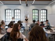 Un 30,6 % dels joves estudiants catalans han pensat en fer-se mal