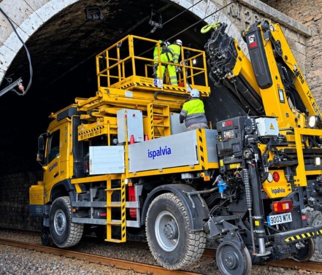 Autopista-Ferroviaria.jpg